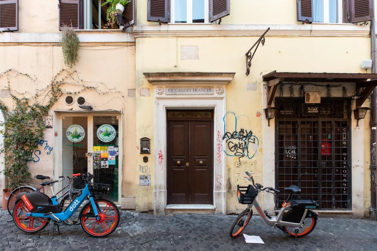 Iflat Magic Apartment In The Heart Of Trastevere Rome Bagian luar foto
